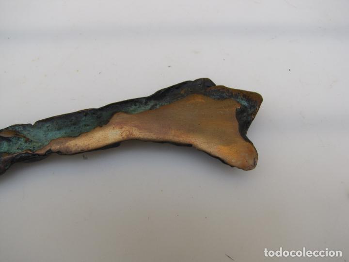 Escriban&iacute;a: 48.- abrecartas abstracto de bronce macizo. Publicidad - Foto 7