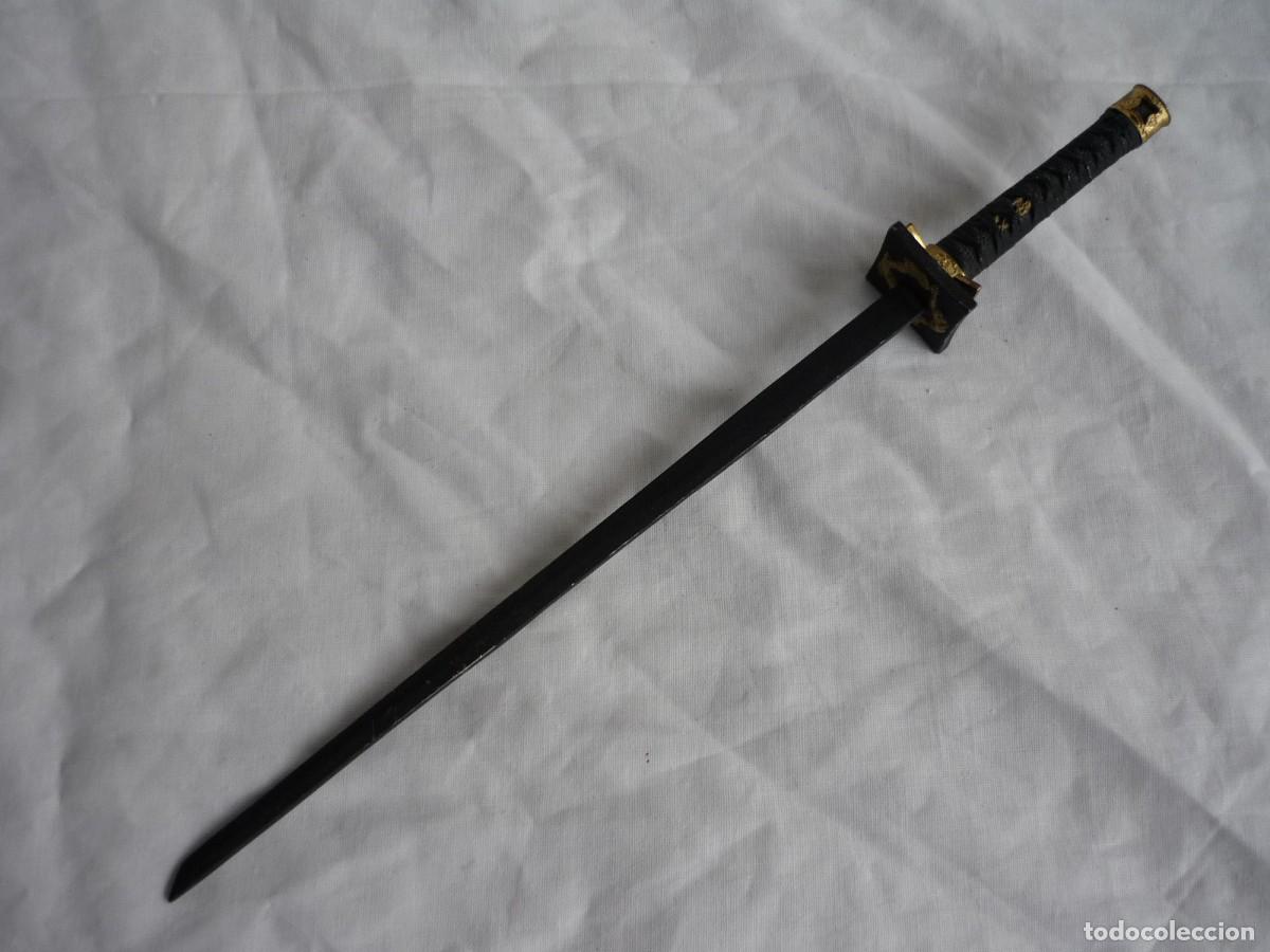 Escriban&iacute;a: Abrecartas met&aacute;lico en forma de espada en miniatura, samurai - Foto 5