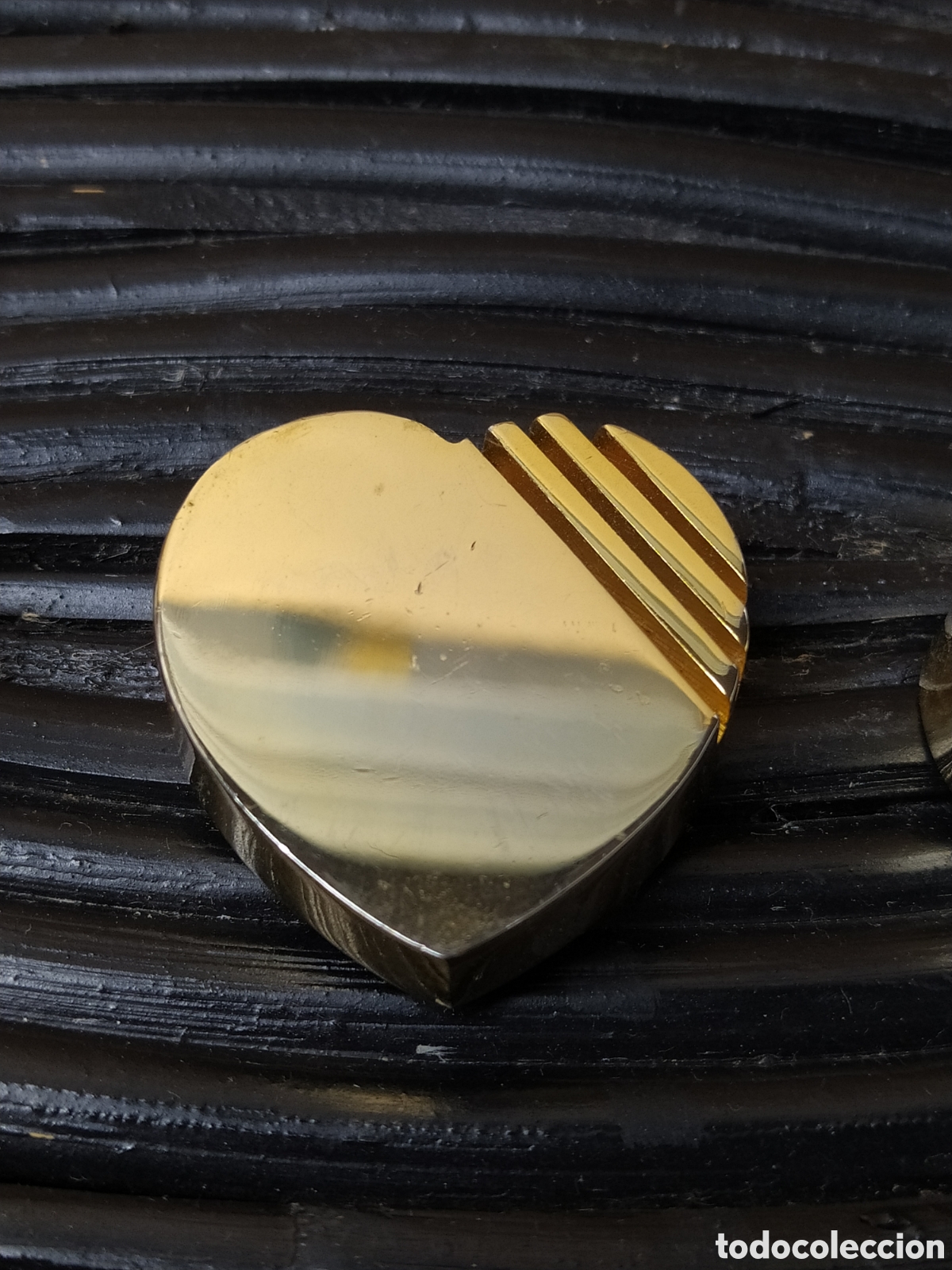 Escriban&iacute;a: PEQUE&Ntilde;OS PISAPAPELES EN LATON CON FORMA CORAZON. - Foto 5