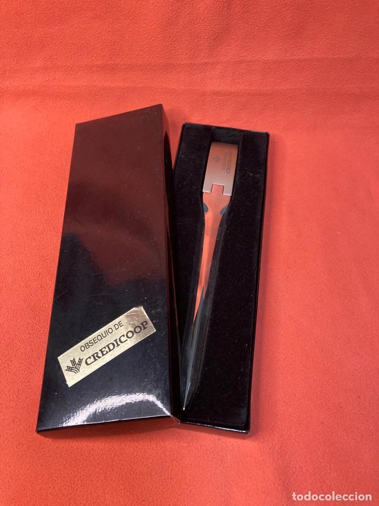 Escriban&iacute;a: Abrecartas vintage plateado nuevo - Foto 1