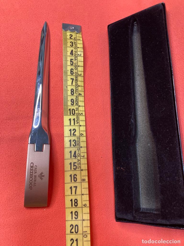 Escriban&iacute;a: Abrecartas vintage plateado nuevo - Foto 4