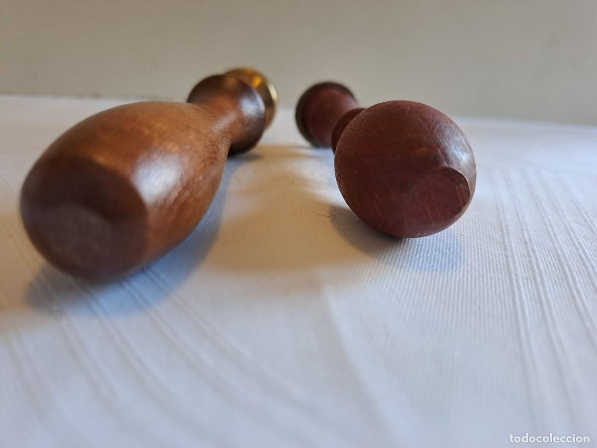 Escriban&iacute;a: Dos sellos de para lacre. De madera y bronce - Foto 5