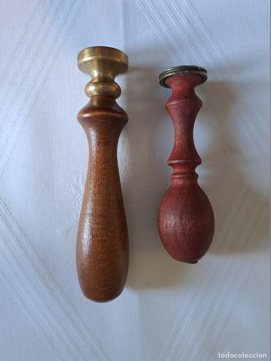 Escriban&iacute;a: Dos sellos de para lacre. De madera y bronce - Foto 6