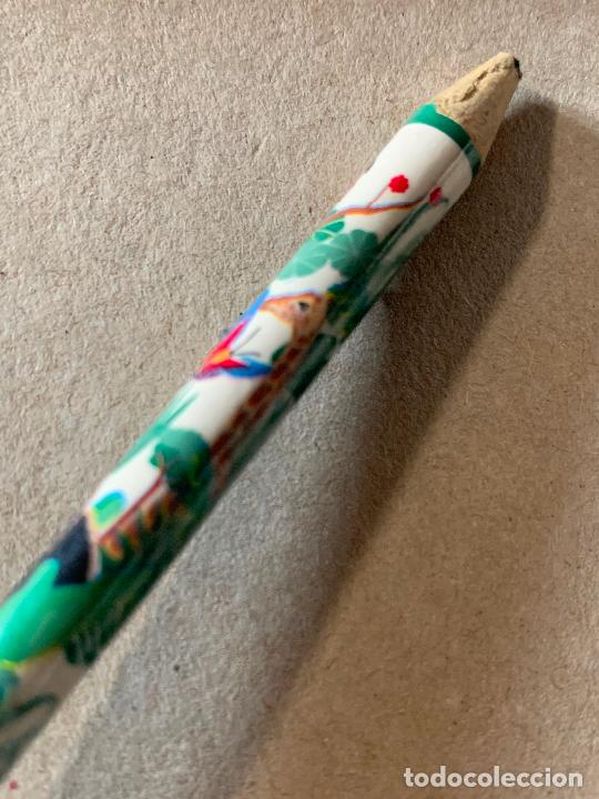 Escriban&iacute;a: Bonito lapiz con estampado de animales de la selva. Mide unos 17cms - Foto 2