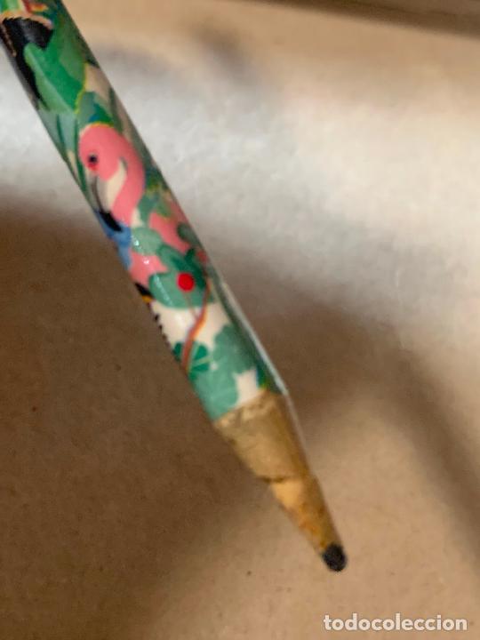 Escriban&iacute;a: Bonito lapiz con estampado de animales de la selva. Mide unos 17cms - Foto 3