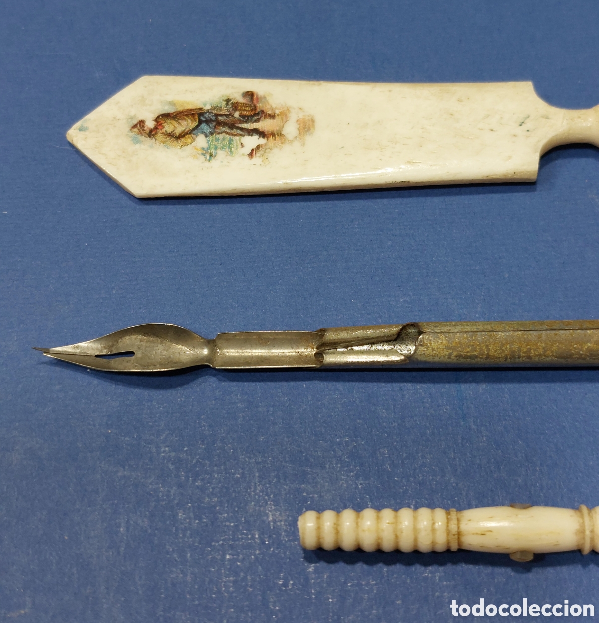 Escriban&iacute;a: LOTE DE 3 PLUMILLAS DE HUESO CON VISOR - Foto 5