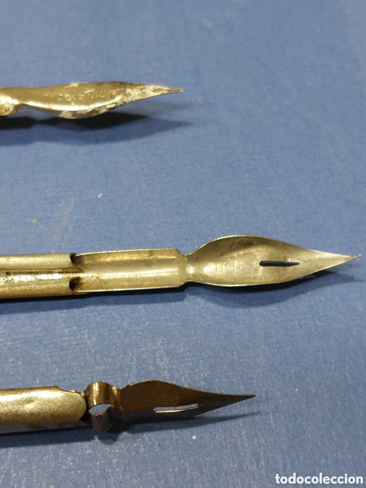 Escriban&iacute;a: LOTE DE 3 PLUMILLAS DE HUESO CON VISOR - Foto 8