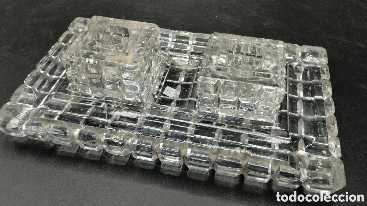 Escriban&iacute;a: Escriban&iacute;a de cristal de molde con dos tinteros. - Foto 1