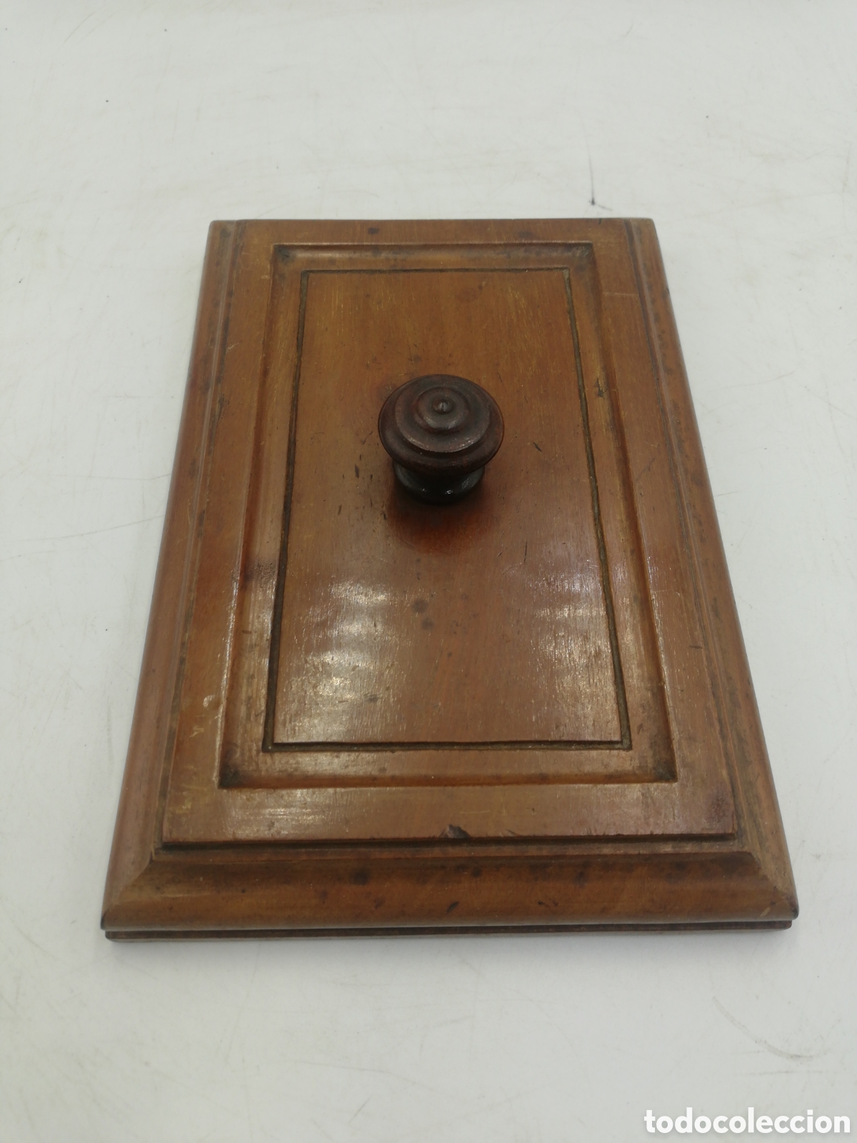 Escriban&iacute;a: Antiguo pisapapeles de Madera labrada. - Foto 2