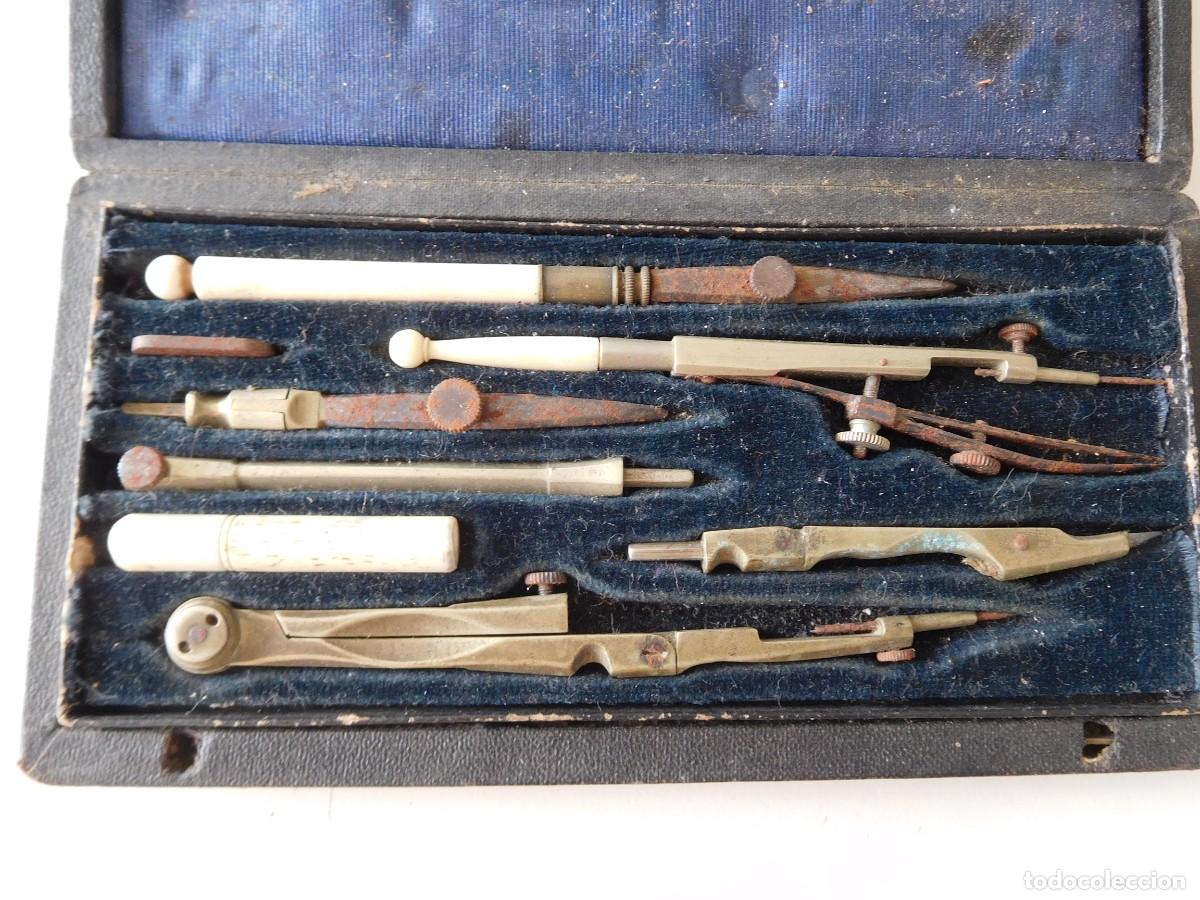 Escriban&iacute;a: Comp&aacute;s antiguo en estuche completo - Foto 2