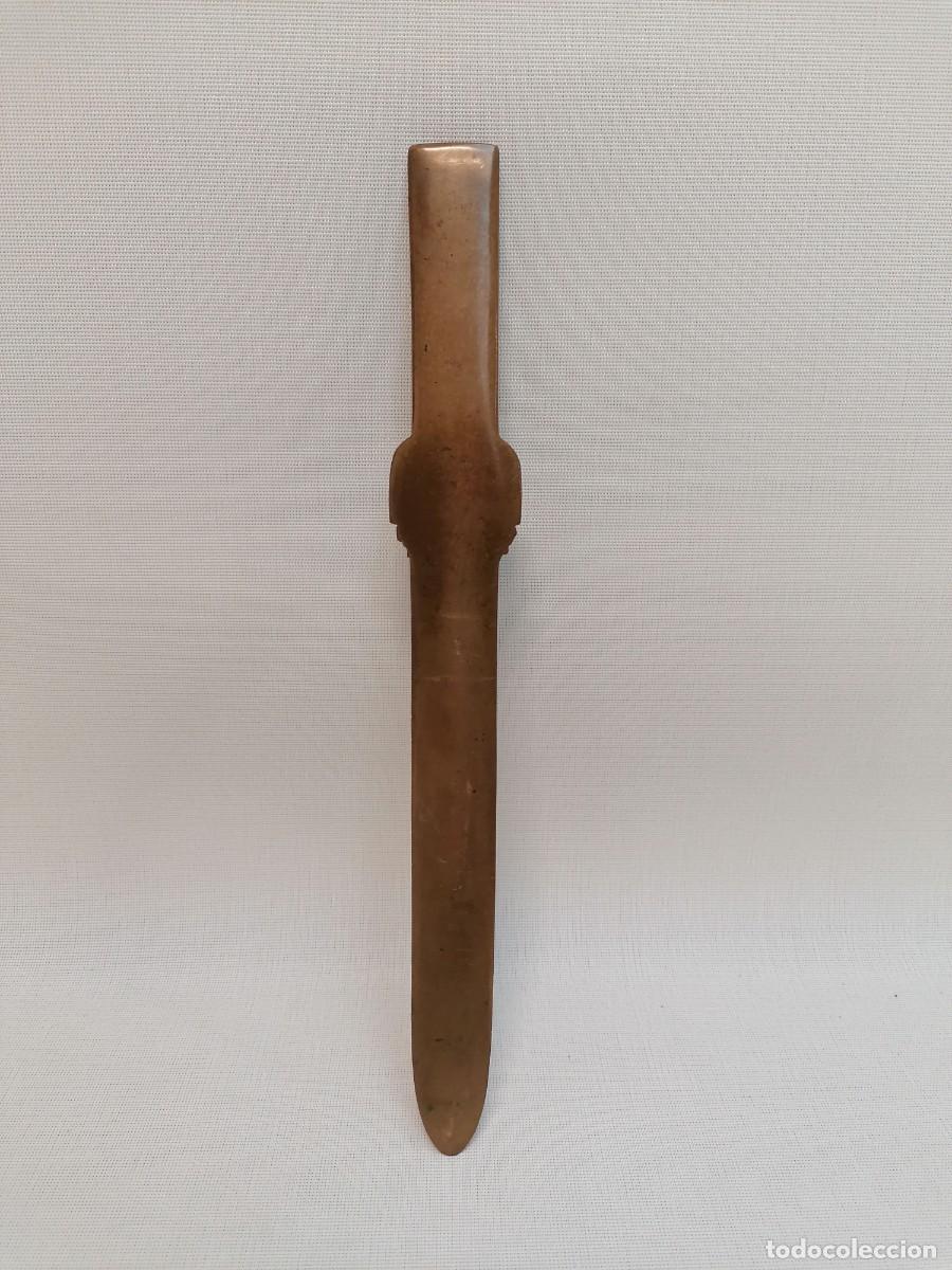 Escriban&iacute;a: ANTIGUO ABRECARTAS BRONCE 26cm - Foto 6