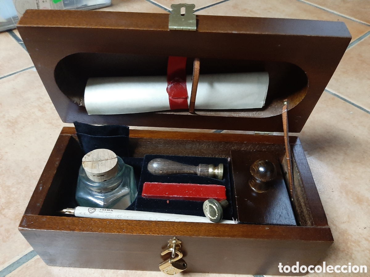 Escriban&iacute;a: ESCRIBANIA DE VIAJE EN MADERA. NUEVO - Foto 1
