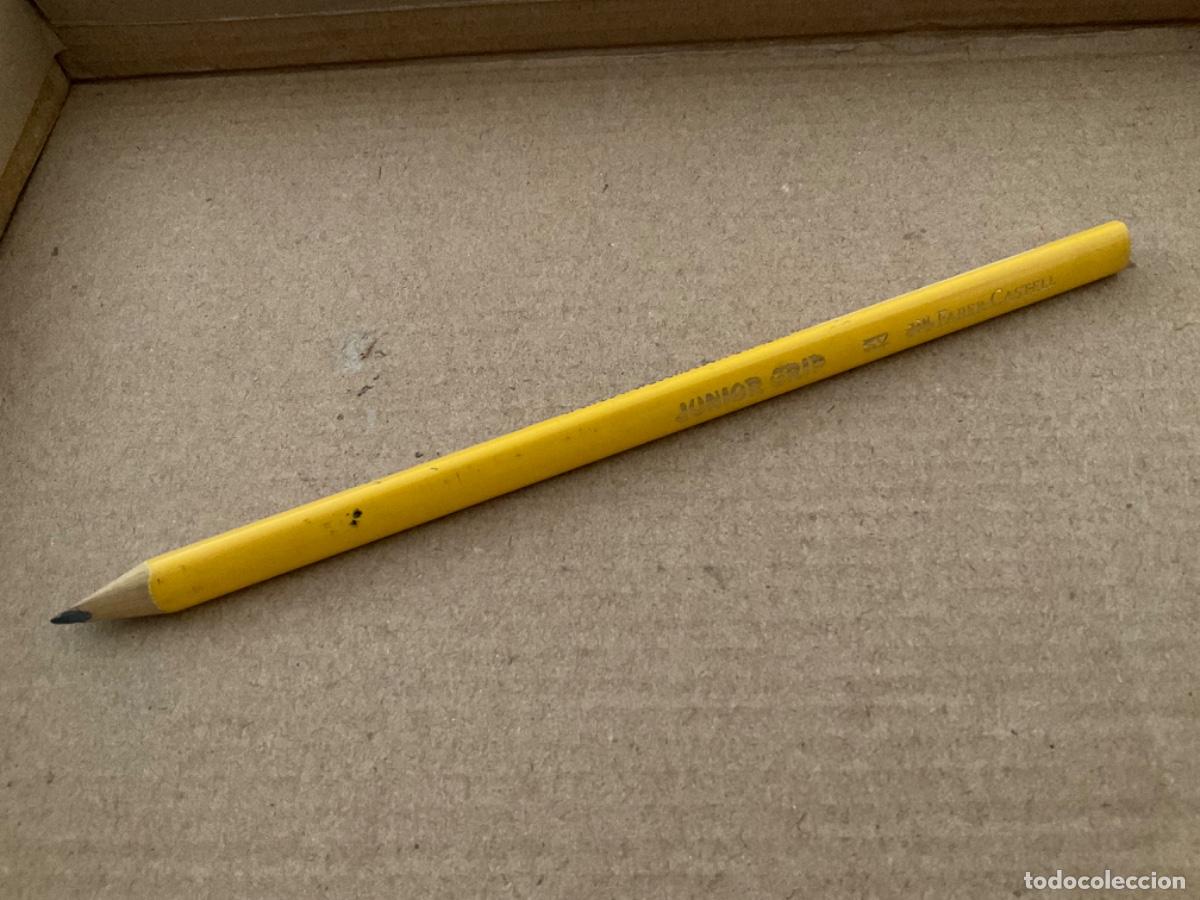 Escriban&iacute;a: L&aacute;piz sin estrenar junior grip faber castell - es triangular no redondo - Foto 2