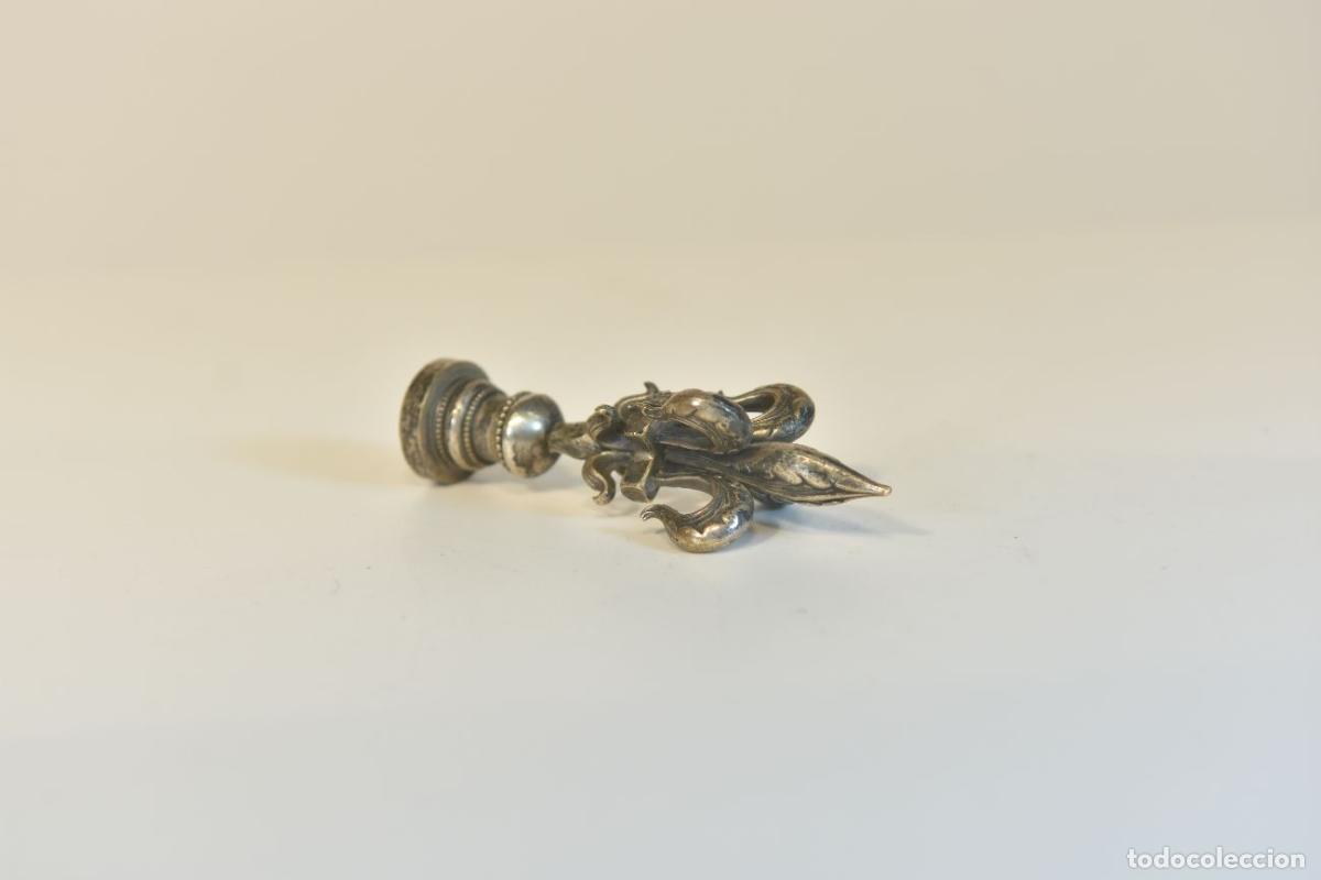 Escriban&iacute;a: Sceau &agrave; cacheter (seal) de collection en bronze argent&eacute; &agrave; d&eacute;cor de fleur de Lys - Foto 4