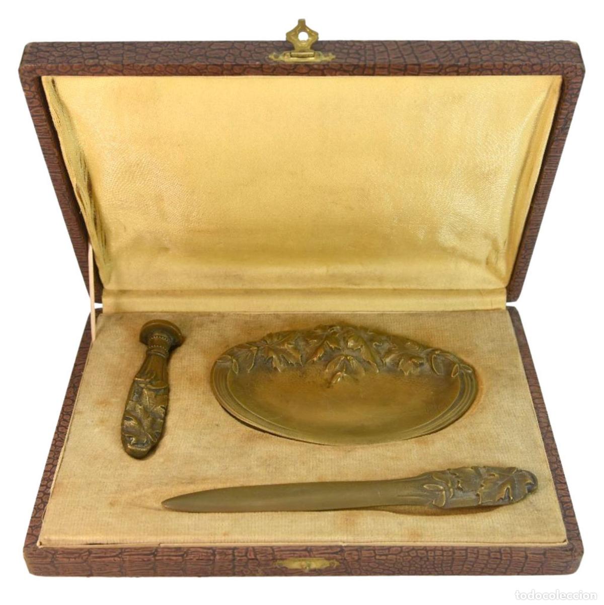 Escriban&iacute;a: Boite de sceau &agrave; cacheter 3 pi&egrave;ces bronze 1900 aux &eacute;rables - Foto 1
