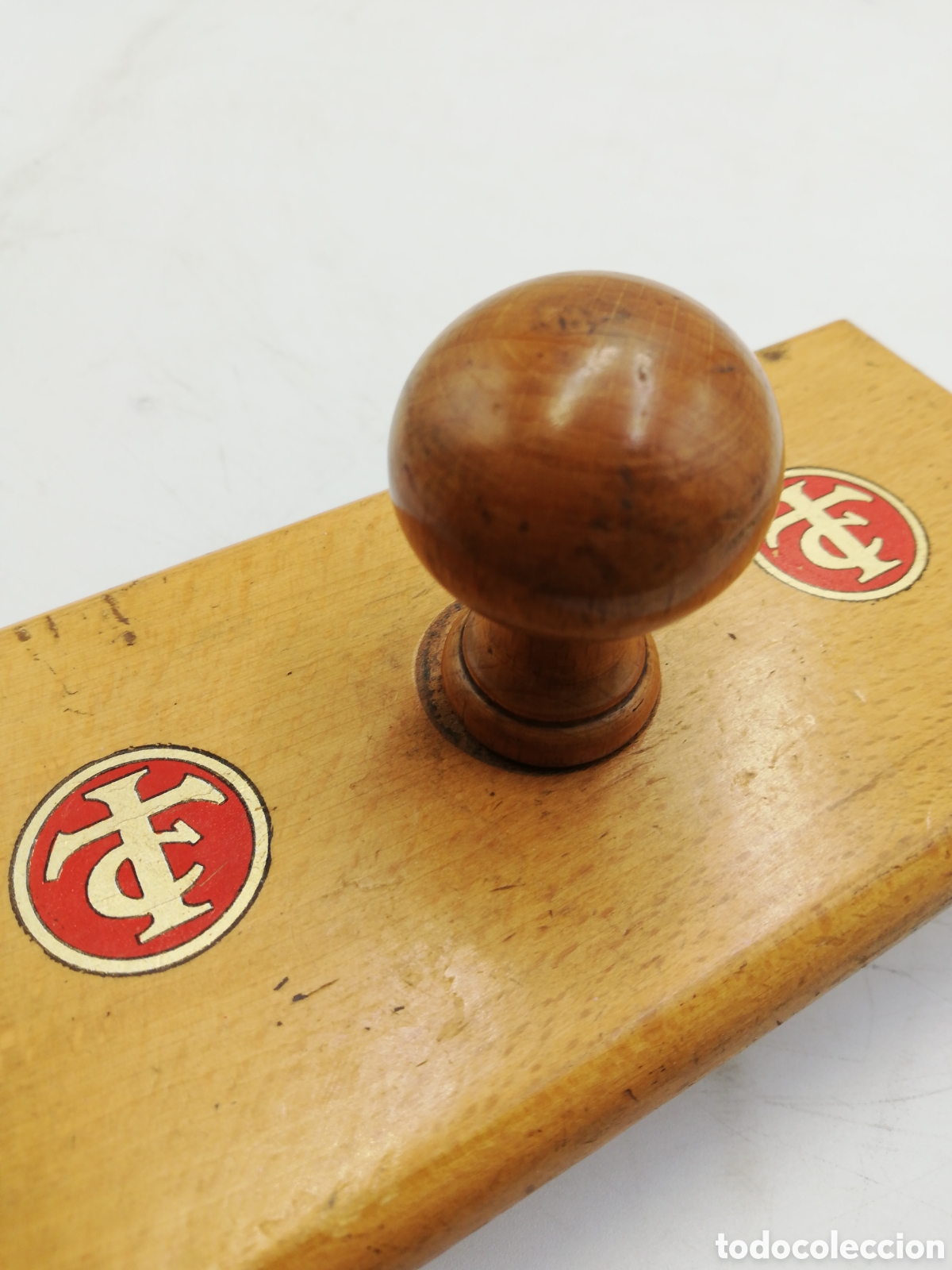Escriban&iacute;a: Secante de madera con mango en madera. - Foto 3