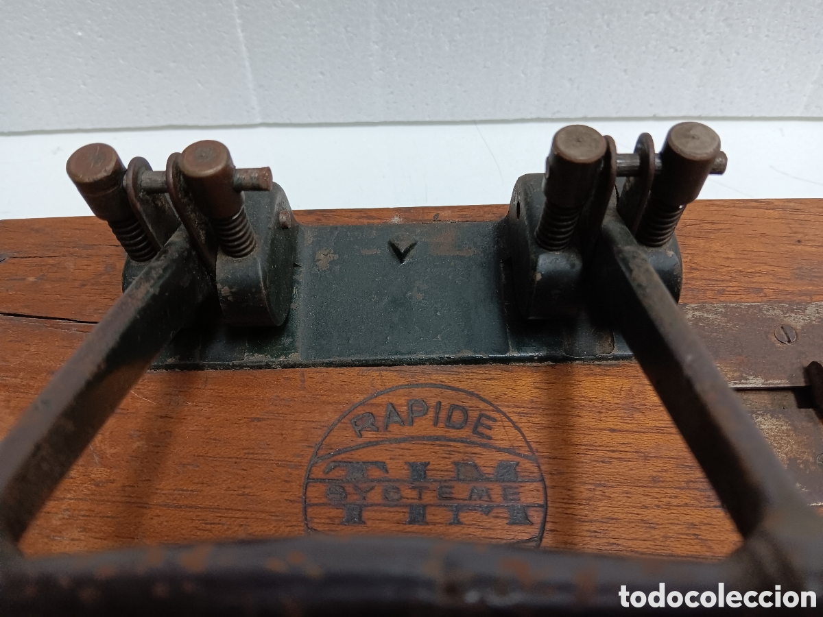 Escriban&iacute;a: Antiguo Taladro de papel TIM - Foto 2