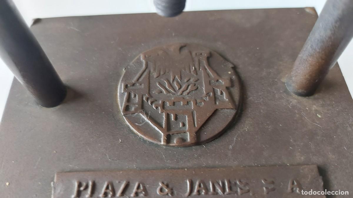 Escriban&iacute;a: TARJETERO PISAPAPELES PLAZA & JANES - Foto 3
