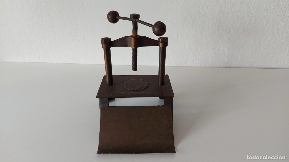 Escriban&iacute;a: TARJETERO PISAPAPELES PLAZA & JANES - Foto 19