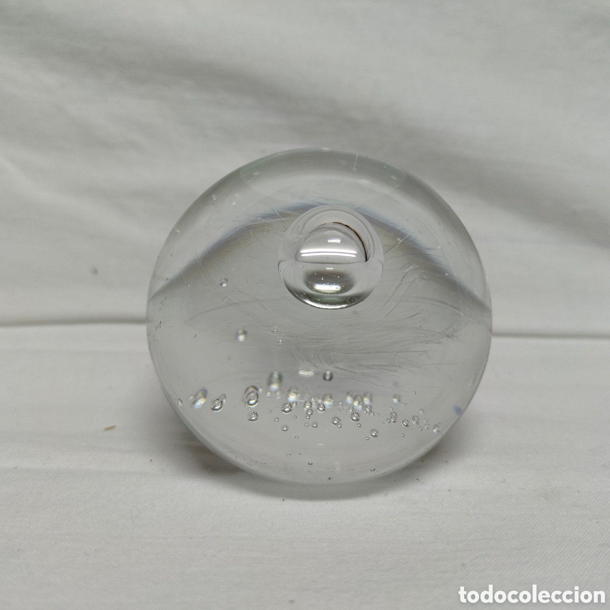 Escriban&iacute;a: PISAPAPELES REDONDO EN CRISTAL.TRANSPARENTE. - Foto 1