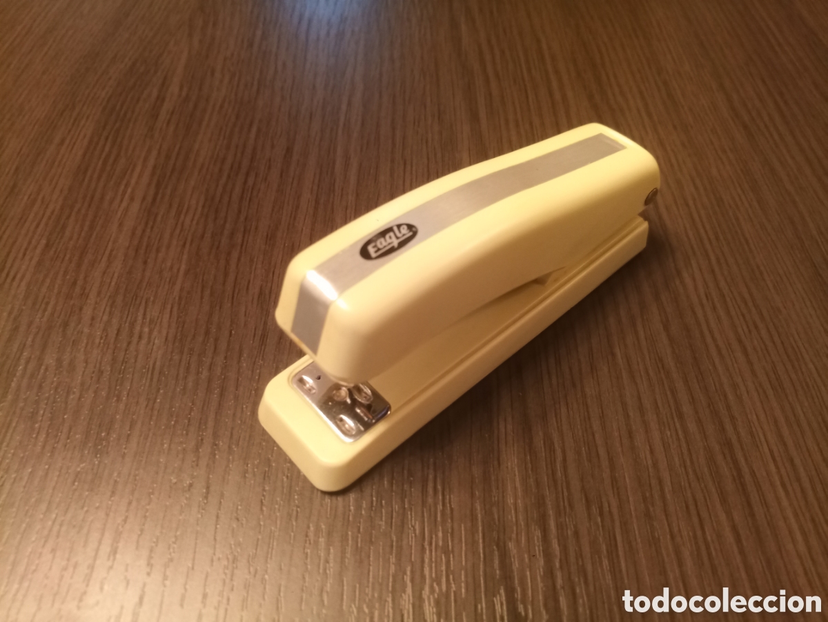 Escriban&iacute;a: Antiguo Conjunto Grapadora y Perforadora Sobremesa EAGLE 9308 - Foto 2