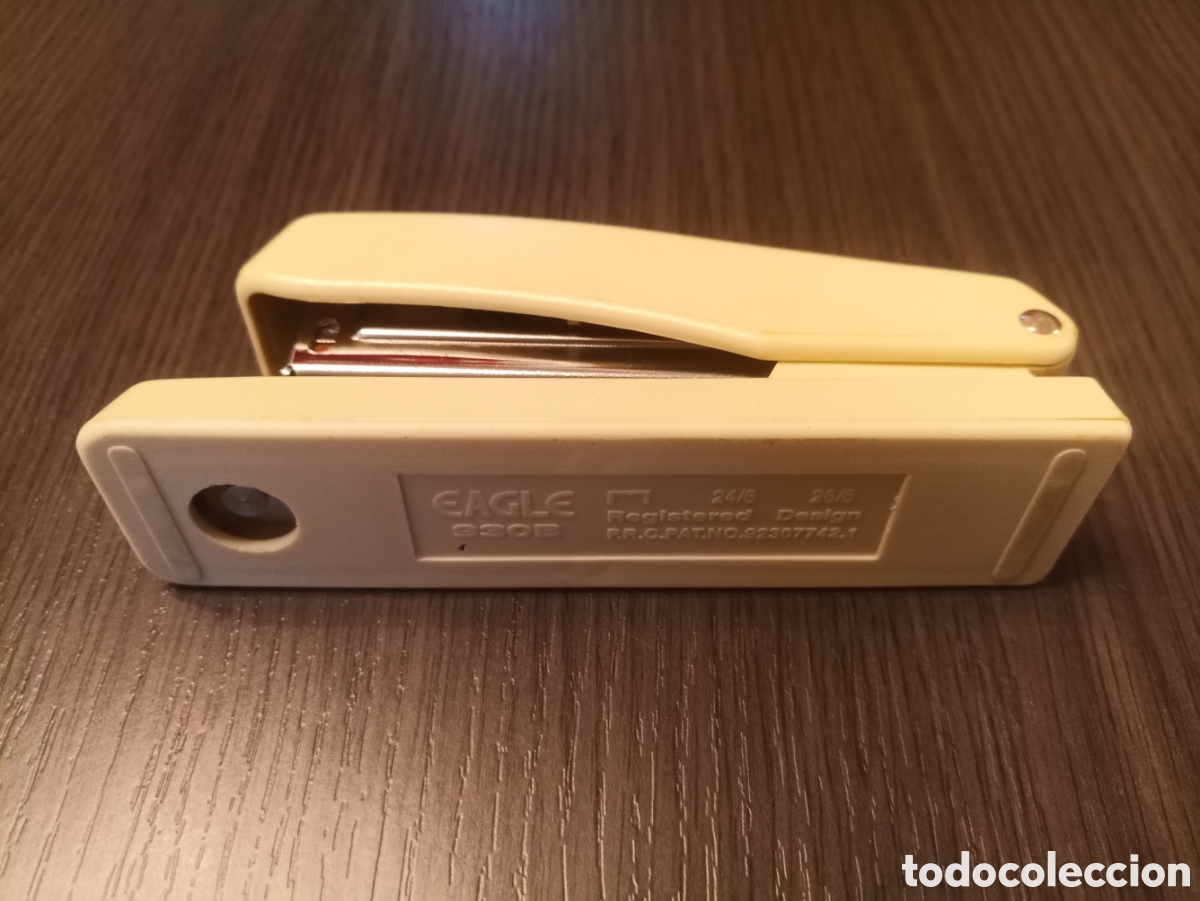 Escriban&iacute;a: Antiguo Conjunto Grapadora y Perforadora Sobremesa EAGLE 9308 - Foto 6