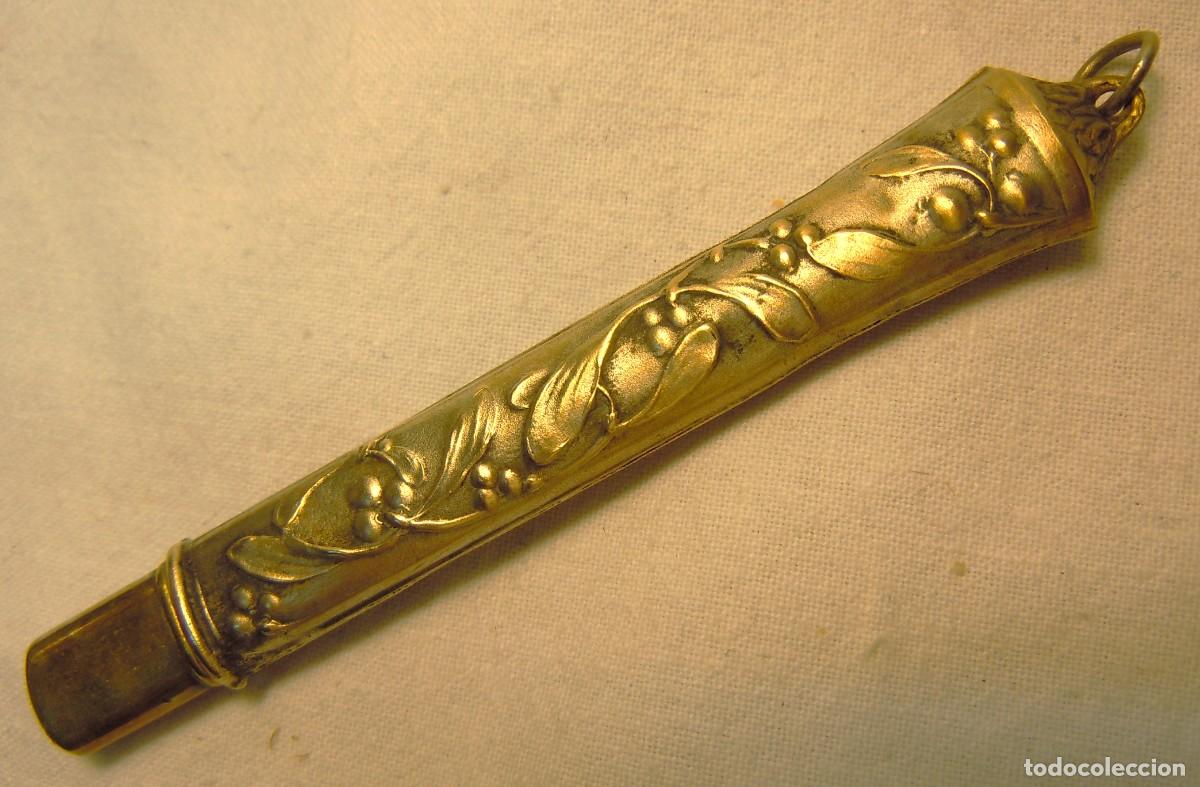 Escriban&iacute;a: LAPICERA MODERNISTA DE METAL PLATEADO - Foto 2