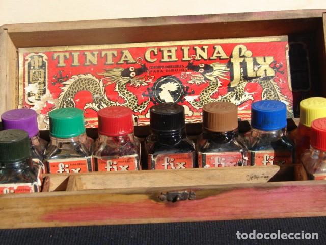 Escriban&iacute;a: ANTIGUA CAJA DE 9 TINTEROS DE TINTA CHINA FIX - Foto 3