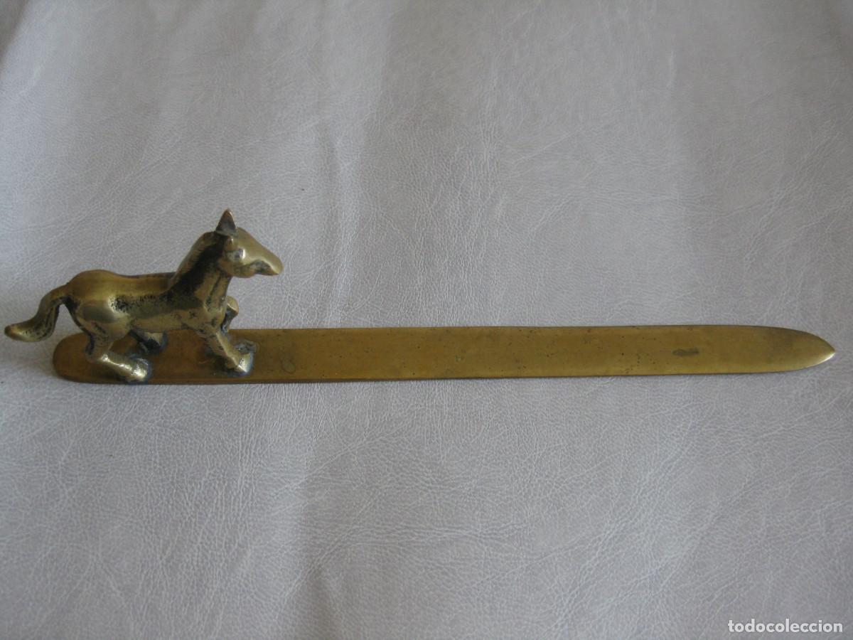 Escriban&iacute;a: ABRECARTAS DE BRONCE MACIZO CON CABALLO - Foto 1