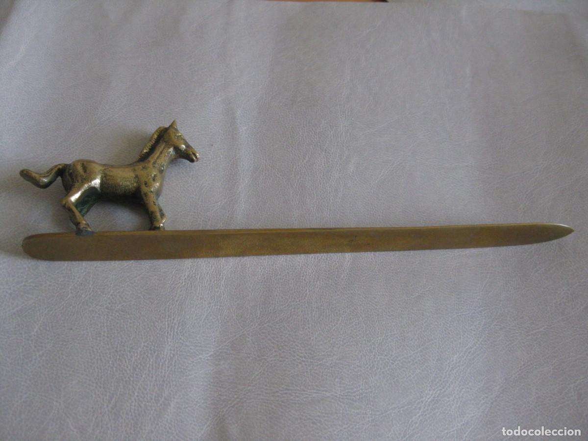 Escriban&iacute;a: ABRECARTAS DE BRONCE MACIZO CON CABALLO - Foto 3