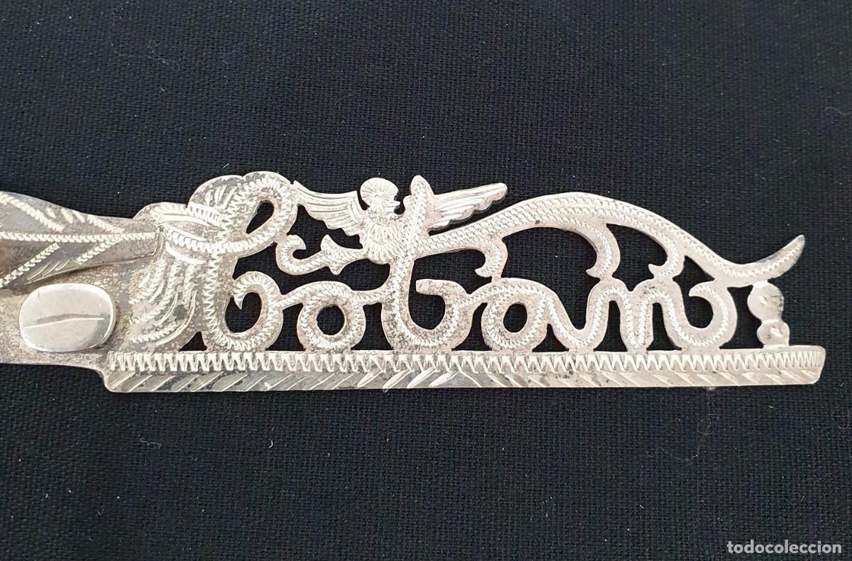 Escriban&iacute;a: -Abrecartas marca libros de plata maciza - Foto 2