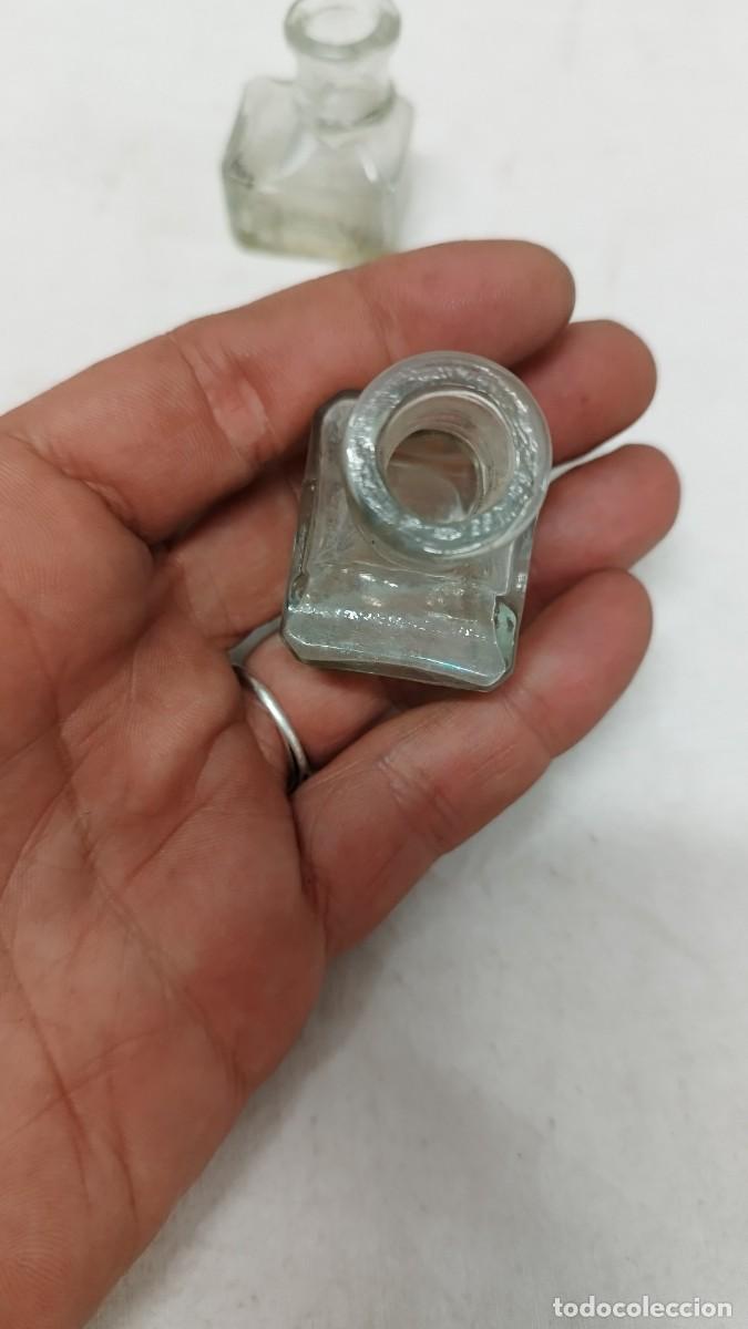 Escriban&iacute;a: Conjunto de tres antiguos tinteros de cristal - Foto 3