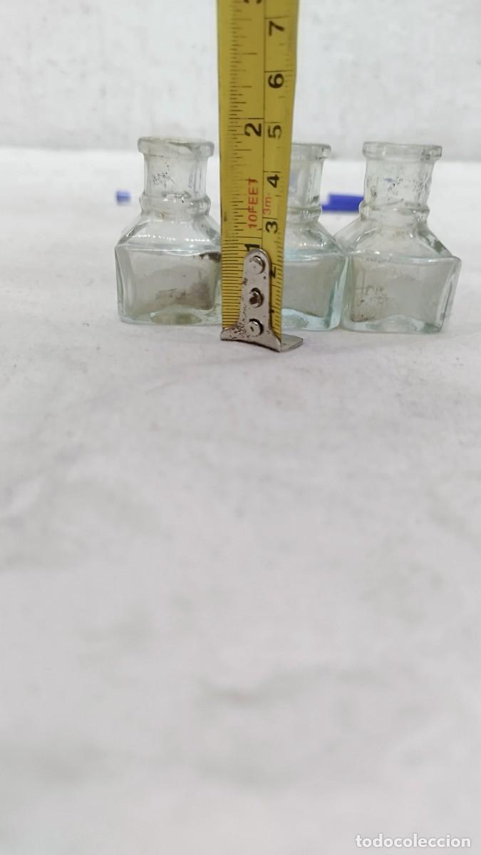 Escriban&iacute;a: Conjunto de tres antiguos tinteros de cristal - Foto 12