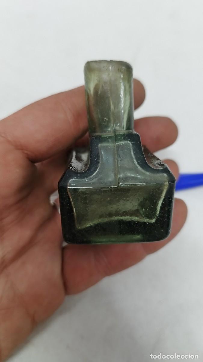 Escriban&iacute;a: Antiguo tintero de cristal - Foto 3