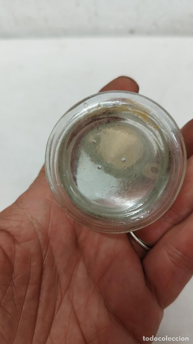 Escriban&iacute;a: Antiguo tintero de cristal - Foto 4