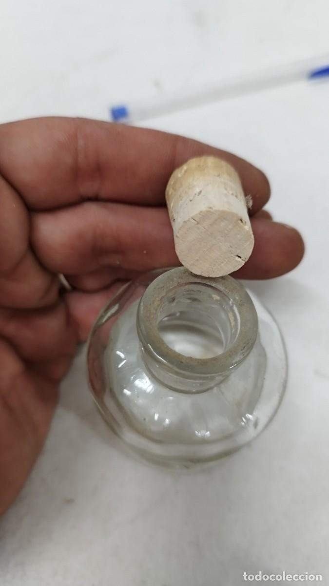 Escriban&iacute;a: Antiguo tintero de cristal - Foto 6