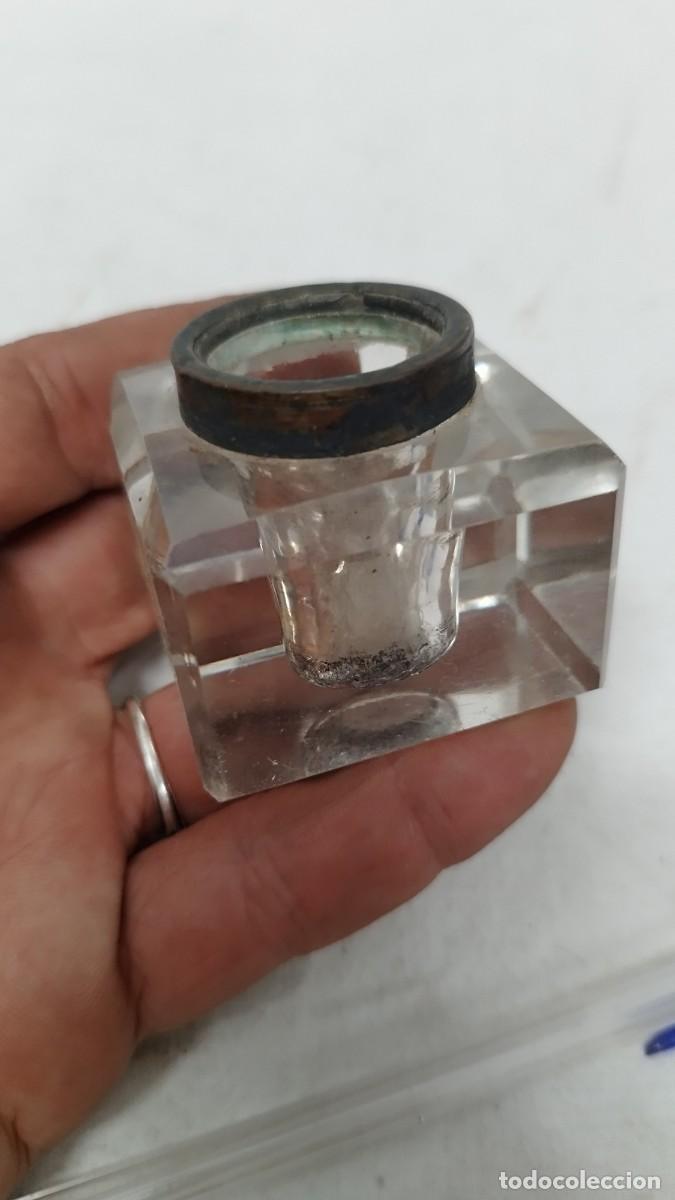 Escriban&iacute;a: Antiguo tintero de cristal - Foto 2