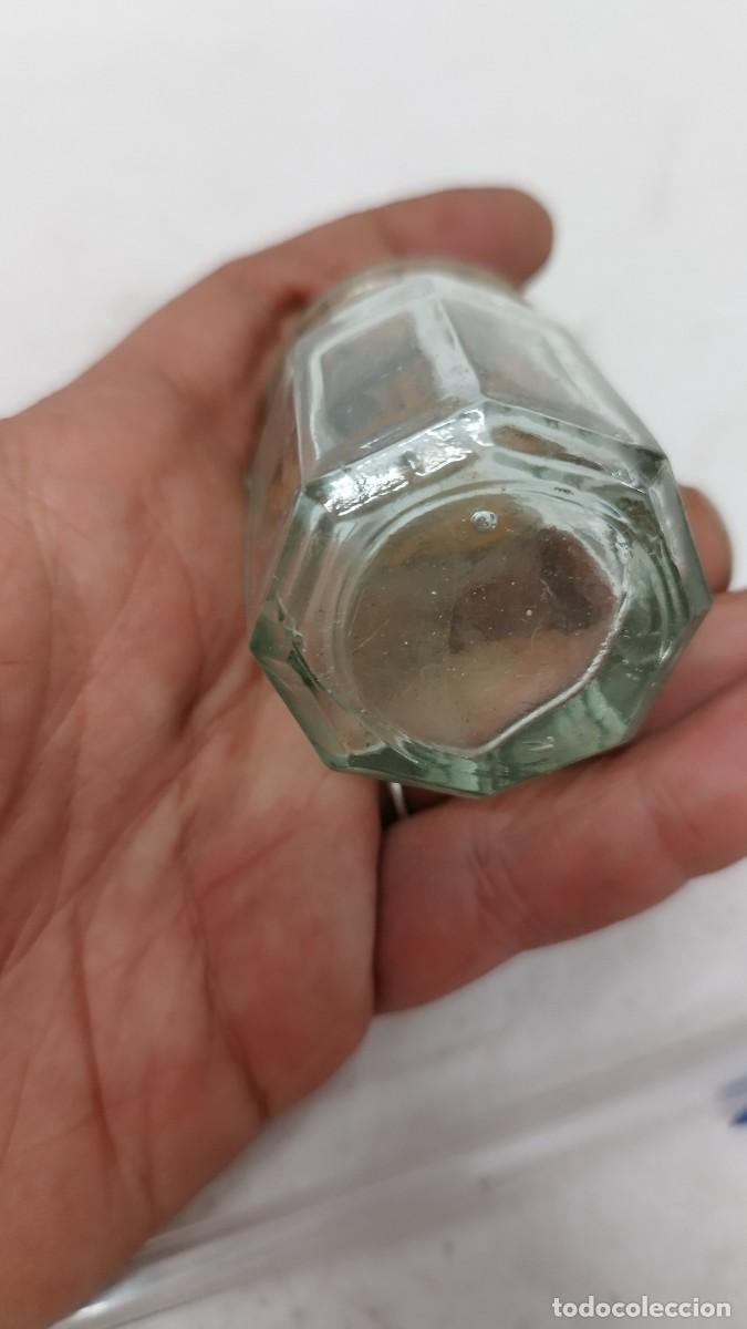 Escriban&iacute;a: Antiguo tintero de cristal - Foto 3