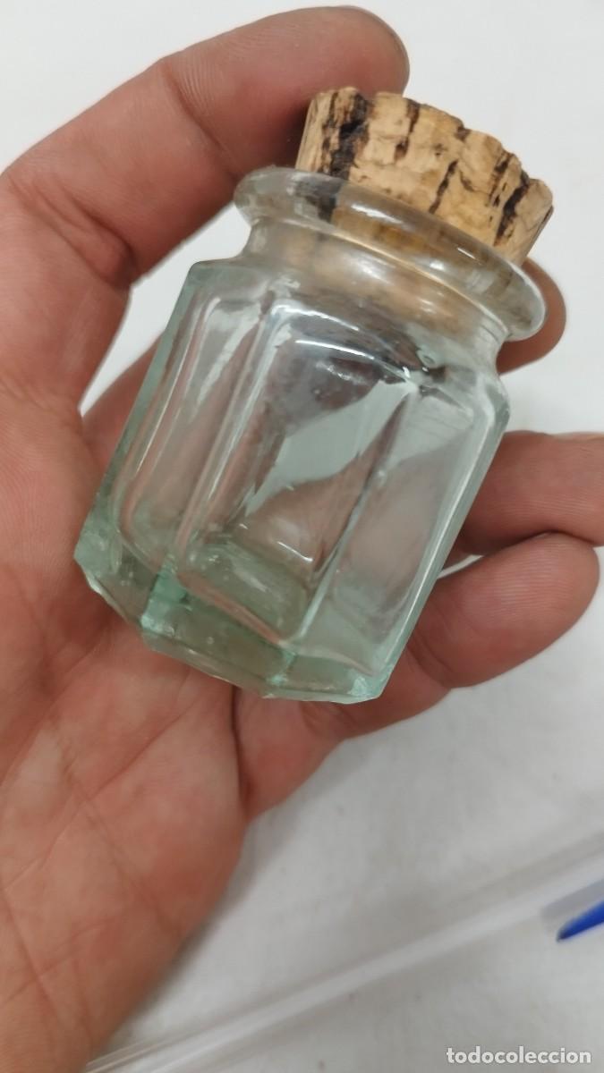 Escriban&iacute;a: Antiguo tintero de cristal - Foto 4
