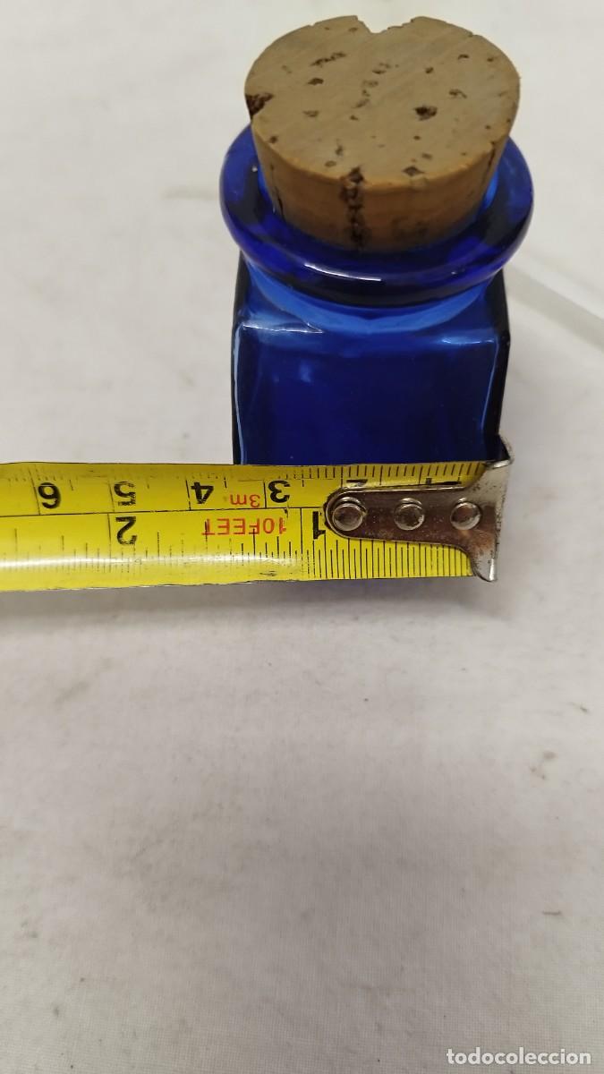 Escriban&iacute;a: Antiguo tintero de cristal azul - Foto 7
