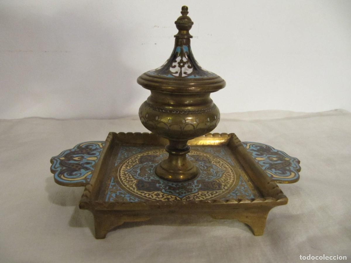 Escriban&iacute;a: ANTIGUO TINTERO DE BRONCE CLOISONNE - CON DECORACION ESMALTADA - Foto 1
