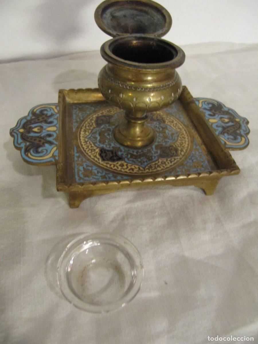 Escriban&iacute;a: ANTIGUO TINTERO DE BRONCE CLOISONNE - CON DECORACION ESMALTADA - Foto 2