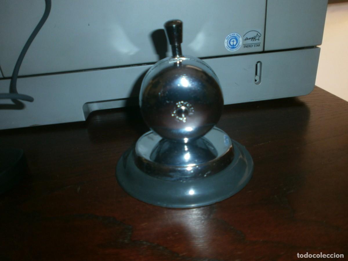 Escriban&iacute;a: Timbre de mesa manual G E S Eibar - Base pl&aacute;stico r&iacute;gido gris esquina partida - funcionando - Foto 1