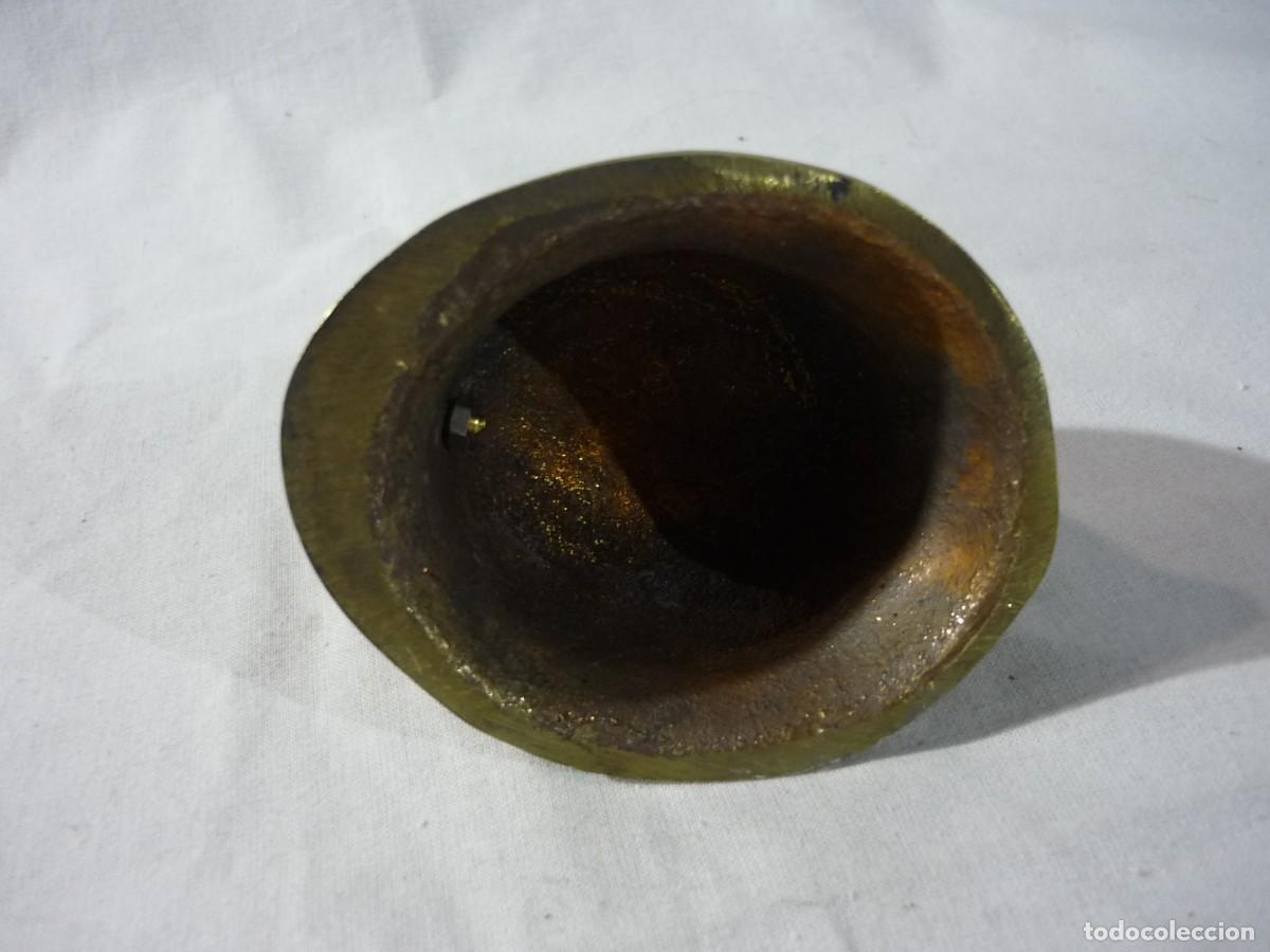 Escriban&iacute;a: Pisapapeles en forma de casco de bomberos de Madrid, en bronce - Foto 8