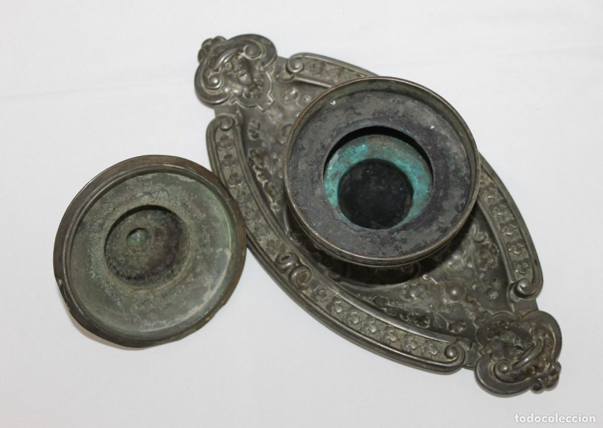 Escriban&iacute;a: Tintero de estilo Rococ&oacute; en metal plateado del siglo XIX - Foto 3