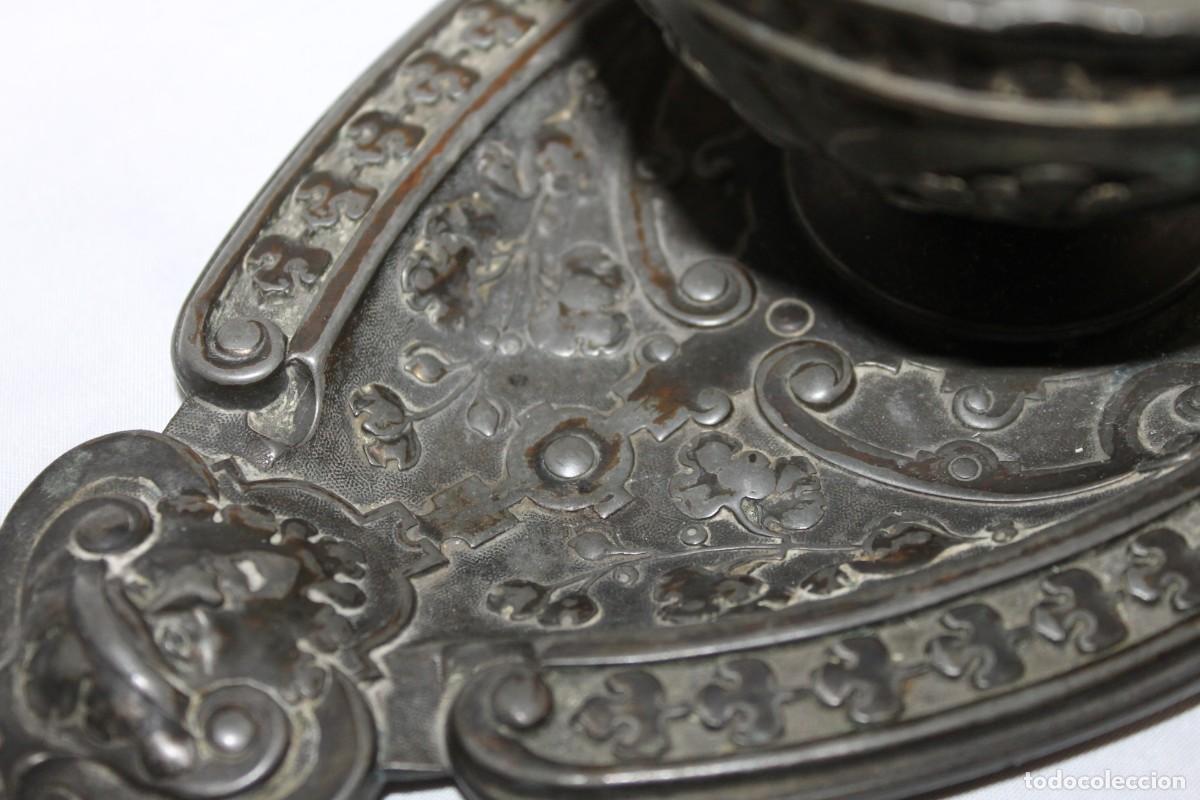 Escriban&iacute;a: Tintero de estilo Rococ&oacute; en metal plateado del siglo XIX - Foto 8