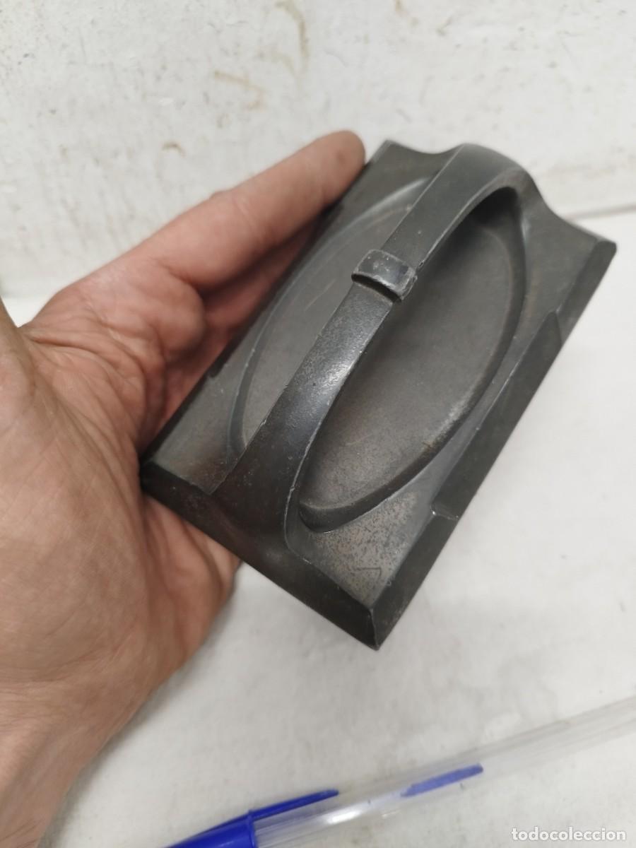 Escriban&iacute;a: Antiguo secante de tinta art deco. - Foto 2