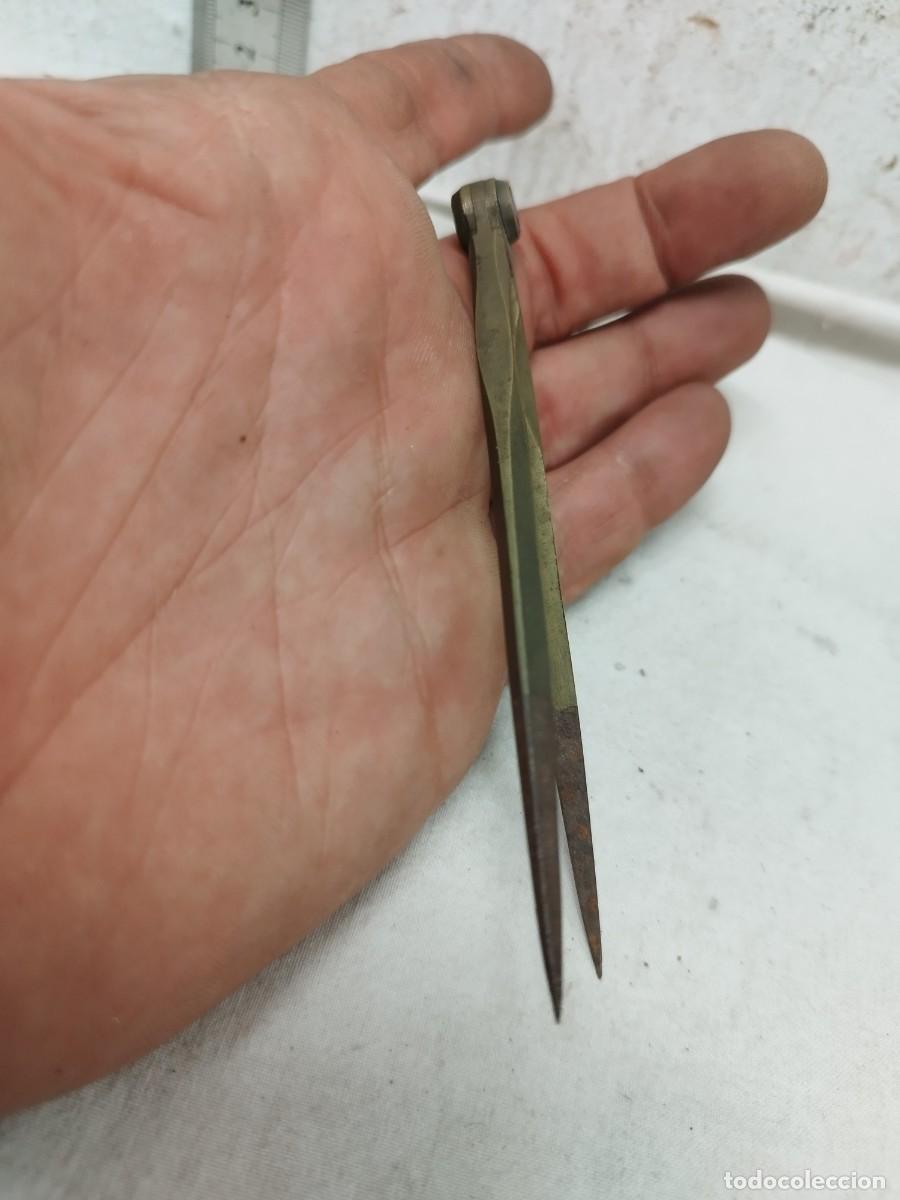 Escriban&iacute;a: Antiguo tiral&iacute;neas de lat&oacute;n o bronce. - Foto 4