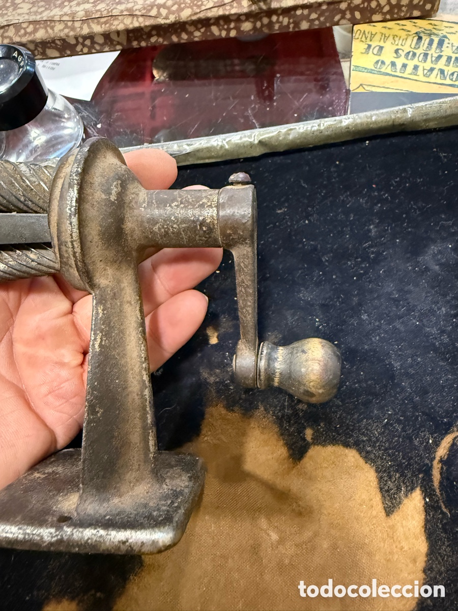 Escriban&iacute;a: Bonito sacapuntas antiguo, hierro - Foto 4