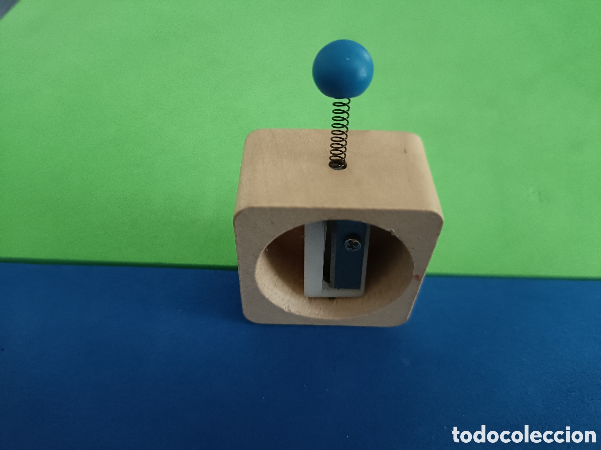 Escriban&iacute;a: Raro sacapuntas de madera - Foto 2